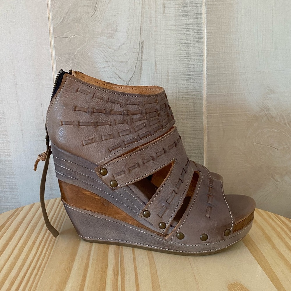 Bed Stu Jessie/Jacey Style Wedge Heel Sandal sz 8